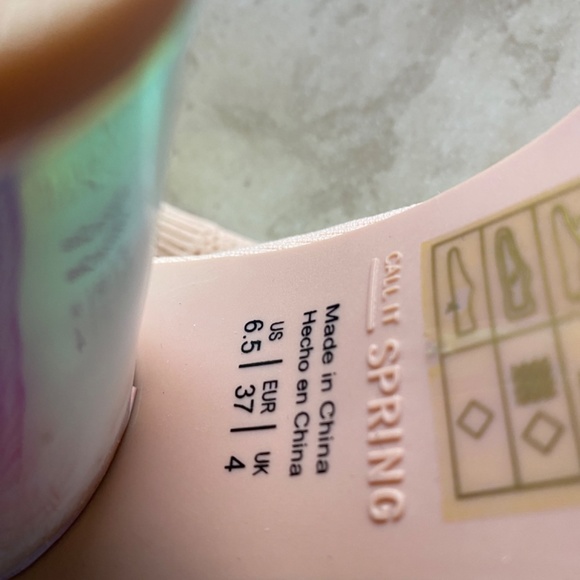 CALL IT SPRING - Picture 6 of 10